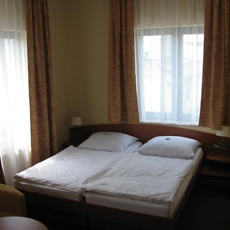 Hotel Christinenhof Garni - Bed & Breakfast Gadebusch Exterior foto