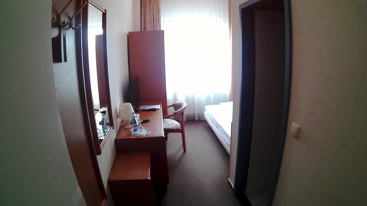 Hotel Christinenhof Garni - Bed & Breakfast Gadebusch Exterior foto